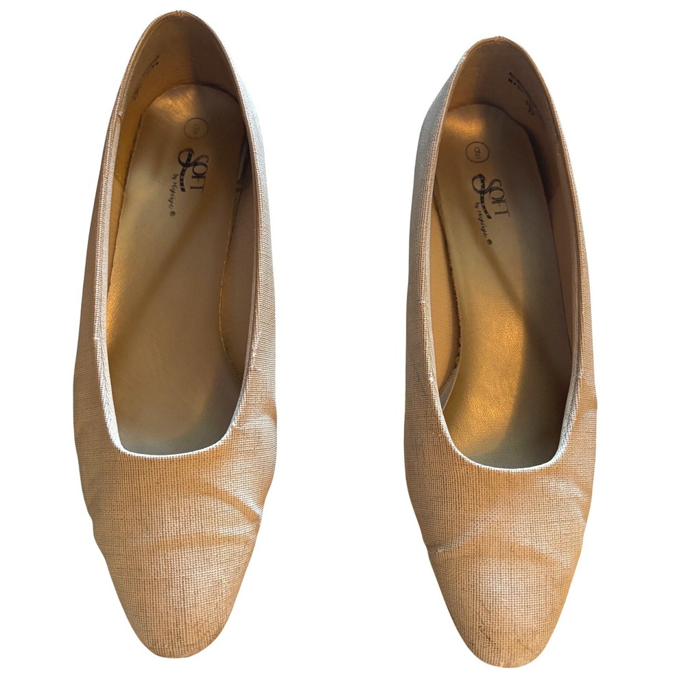Soft by Highlights Champagne Textured Low Block Heel Pumps Size 9 6487 17